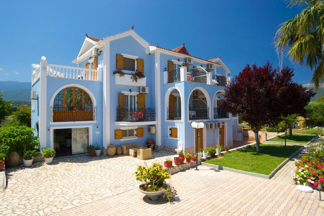 Nikos And Апартаменты Сами